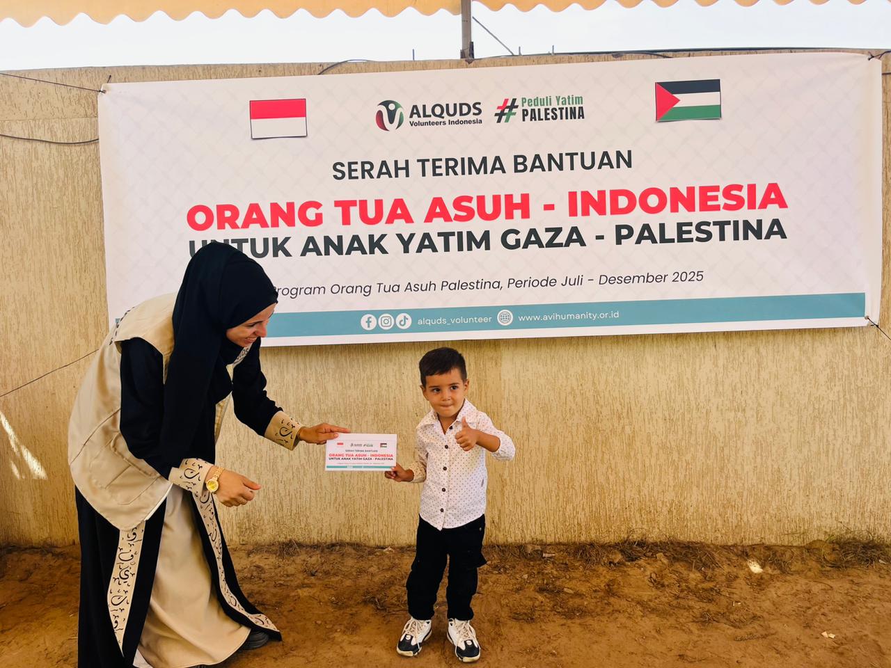 Anak yatim Palestina dalam kegiatan belajar