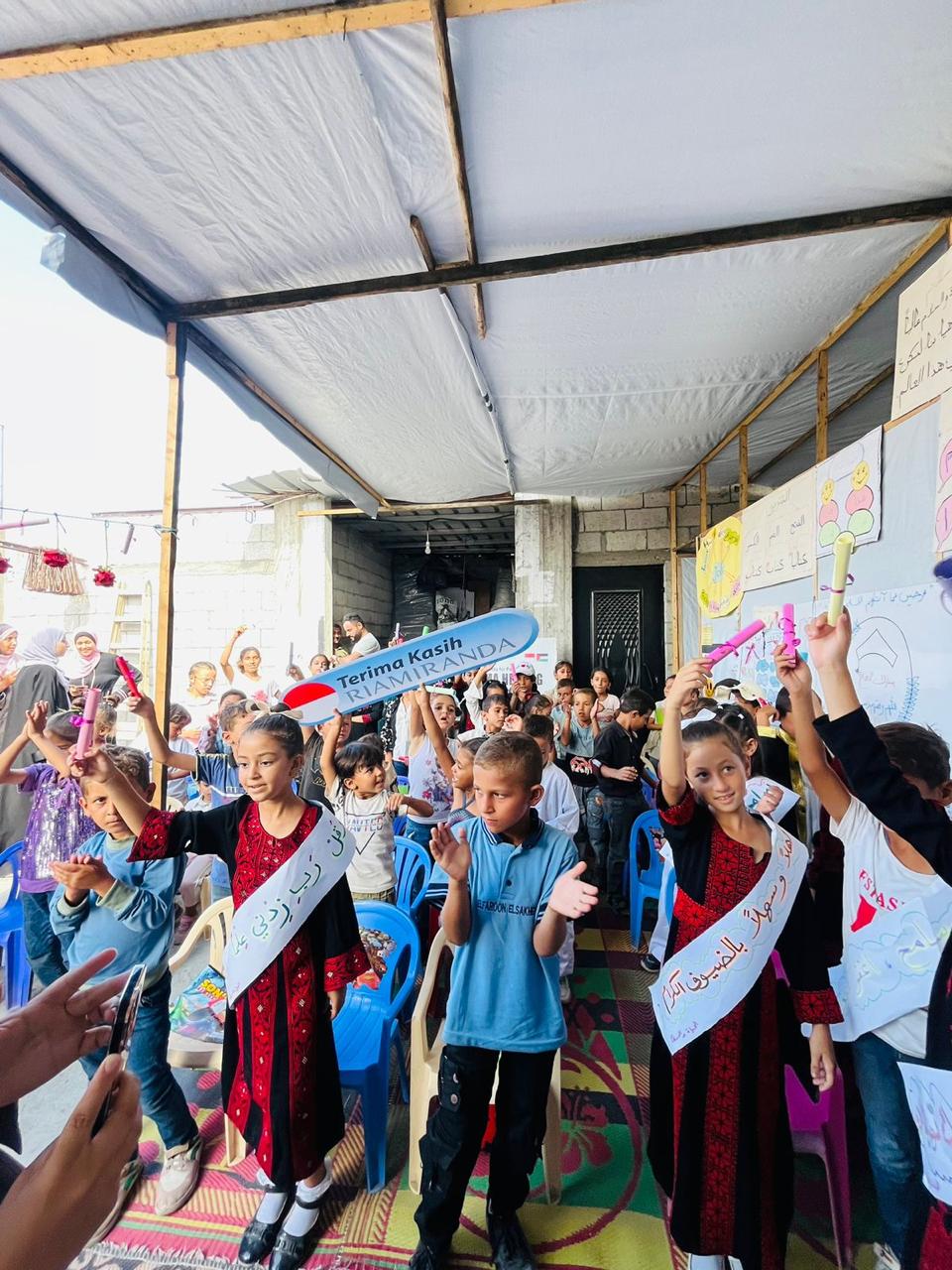 Perlengkapan Sekolah