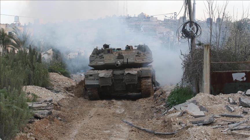 Warga Palestina Terhalang Akses Setelah Kebakaran Meluas di Wadi Yusuf