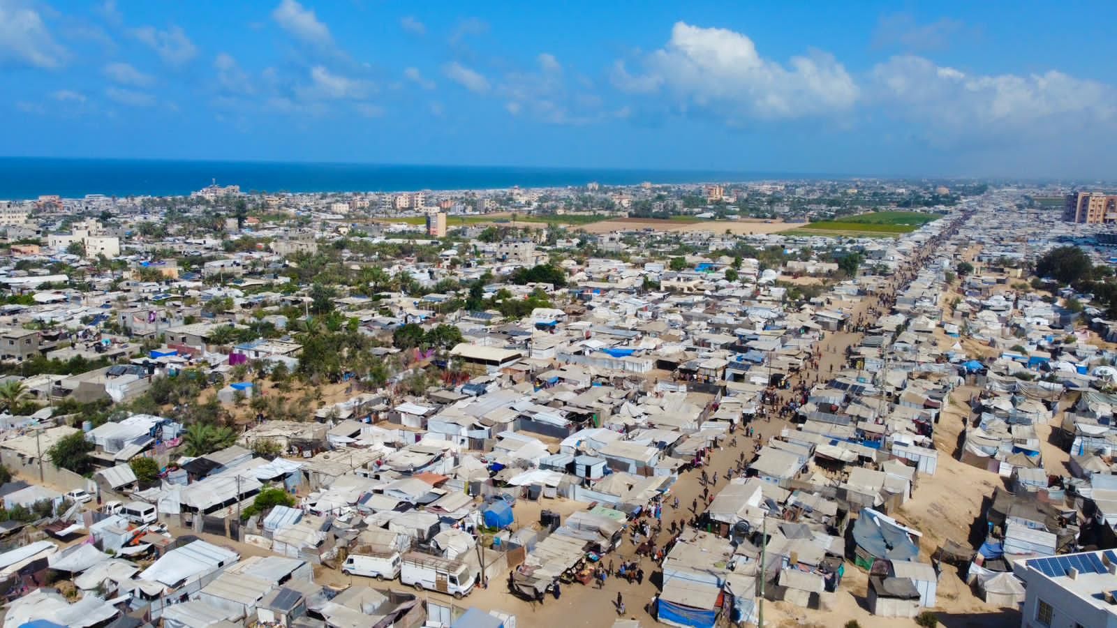 Di Balik Puing dan Tenda Pengungsi Gaza Ada Kisah Keluarga yang Tak Meninggalkan Harapan