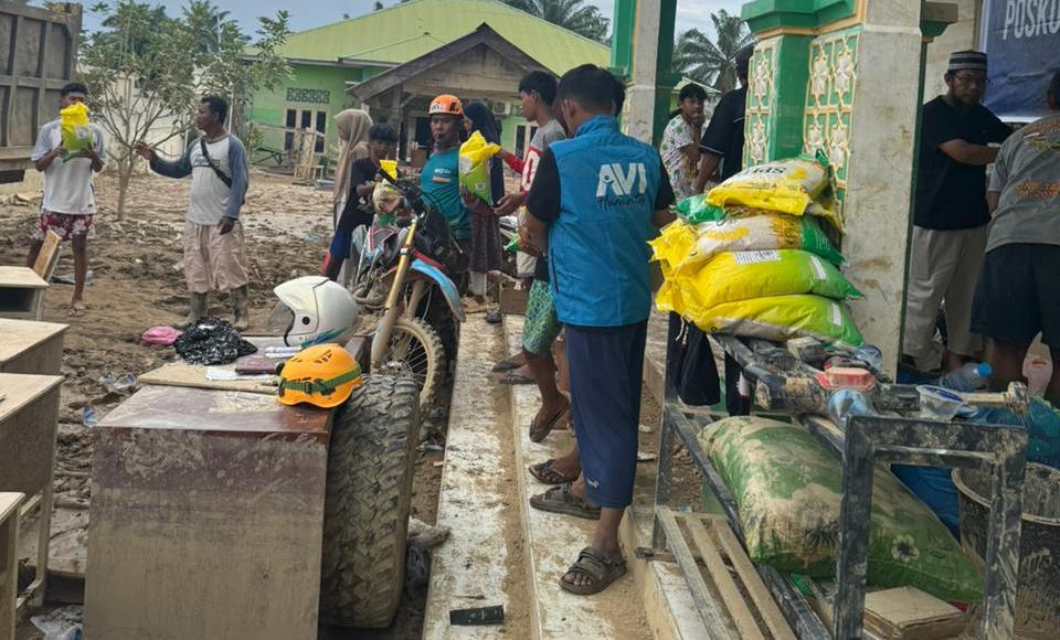 AVI Humanity Salurkan Bantuan Pangan untuk Korban Banjir Pedalaman Benua Raja Aceh Tamiang