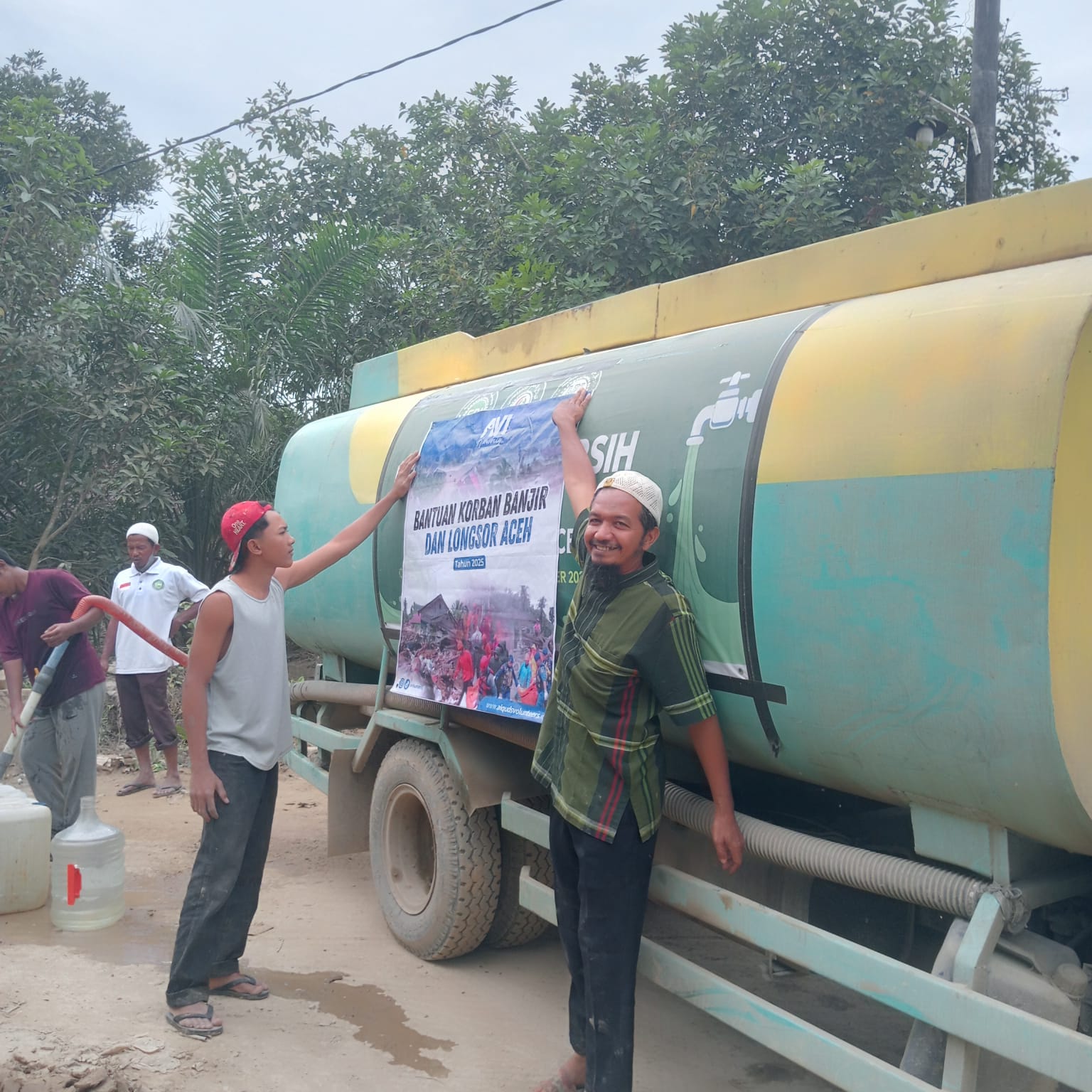 AVI Humanity Salurkan Air Bersih untuk Penyintas Bencana di Aceh Tamiang