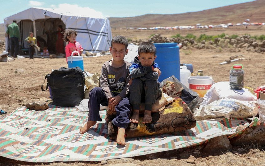 Pengungsi Palestina Bertahan Hidup di Antara Debu dan Ancaman Kelaparan